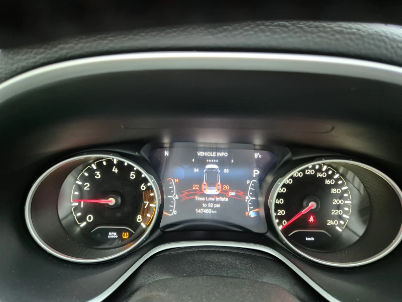 Jeep Compass 2.4 I , снимка 16 - Автомобили и джипове - 52712429