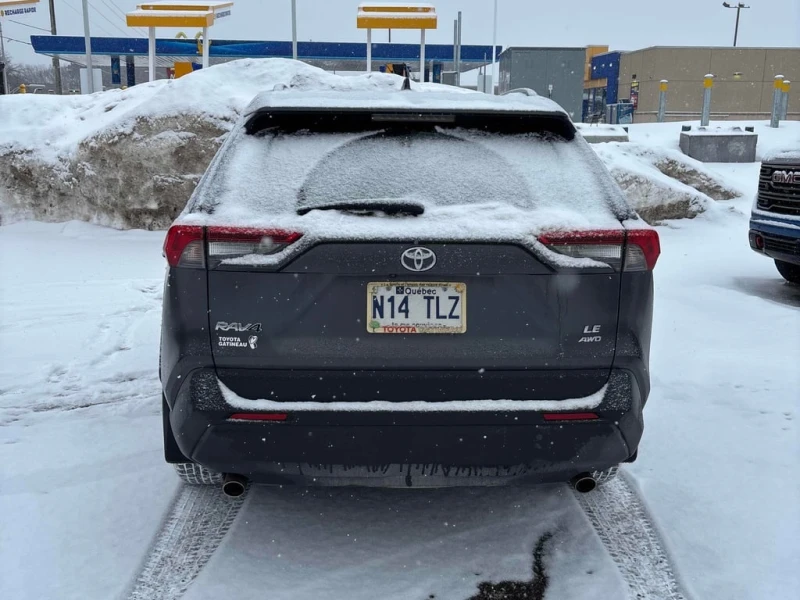 Toyota Rav4 * LE * CARFAX * БЕЗ ПЪРВОНАЧАЛНА ВНОСКА, снимка 4 - Автомобили и джипове - 52932166