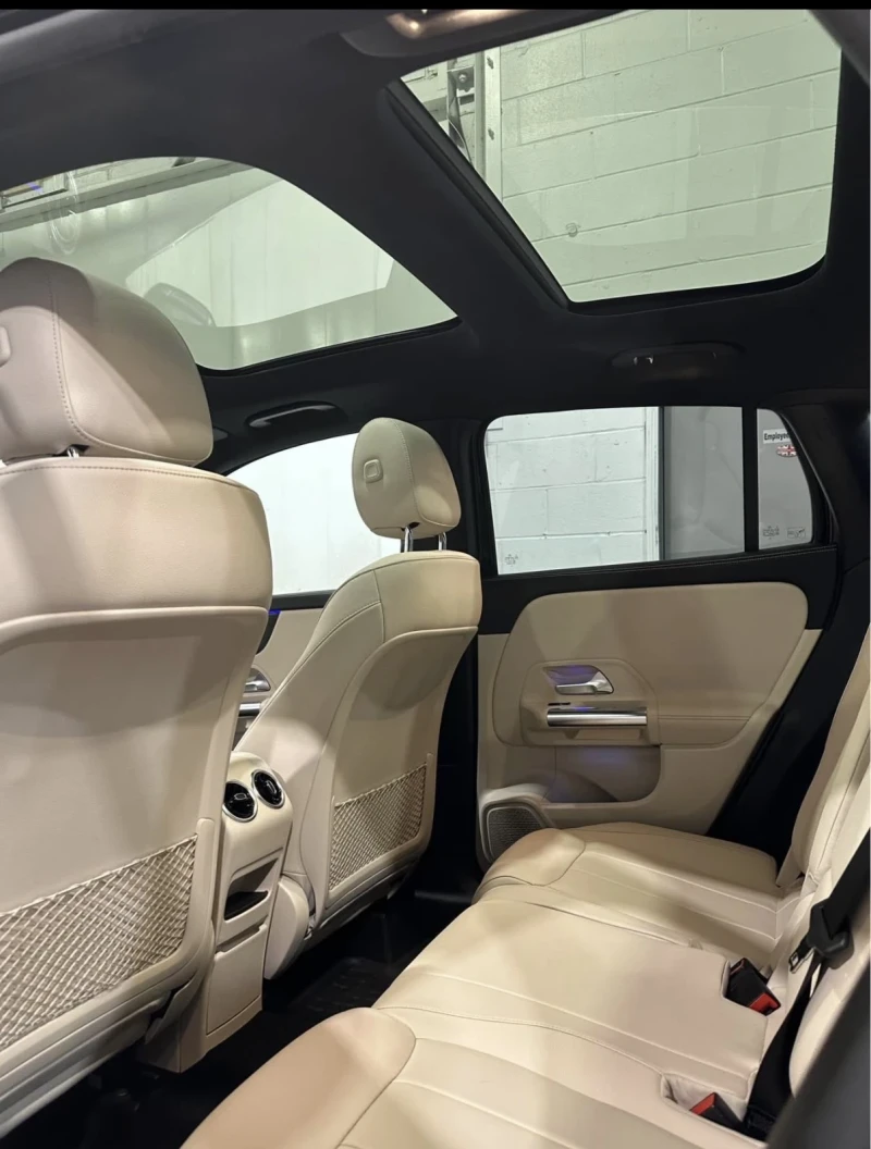 Mercedes-Benz GLA 250 Premium Package * * Camera * * Carplay * * Подгрев, снимка 6 - Автомобили и джипове - 53049951