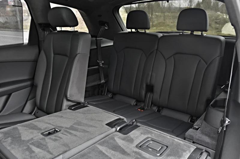 Audi Q7 55TFSI 3xS-LINE RS-22 PANO HEAD-UP  FACELIFT 6+ 1, снимка 16 - Автомобили и джипове - 53478358