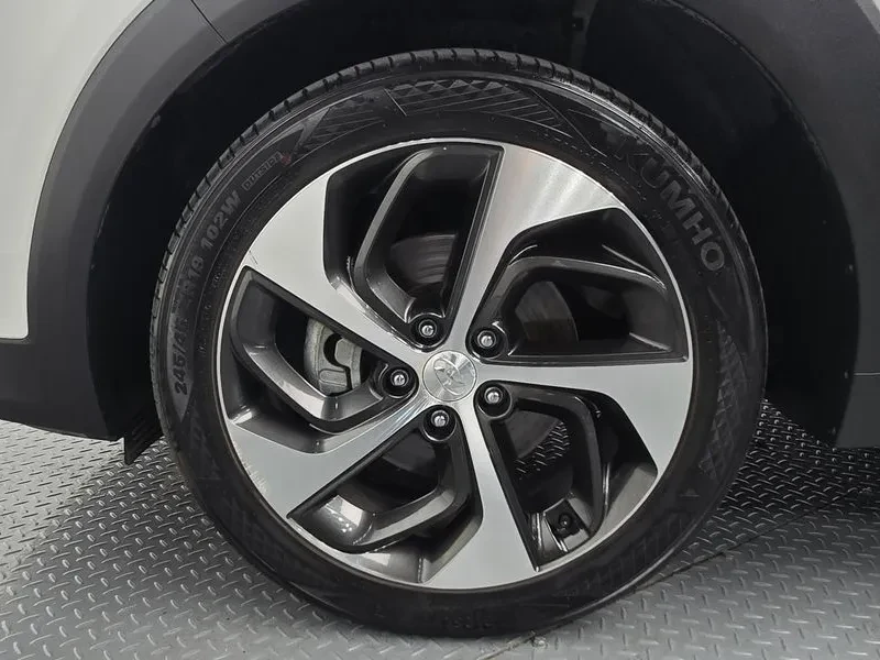 Hyundai Tucson 2.0 - САМО 30% АВАНС, снимка 4 - Автомобили и джипове - 56065934