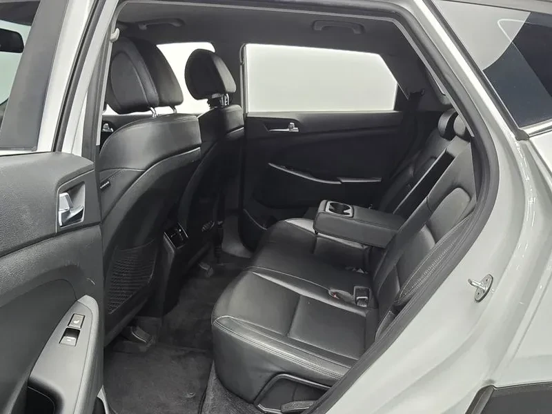 Hyundai Tucson 2.0 - САМО 30% АВАНС, снимка 10 - Автомобили и джипове - 56065934