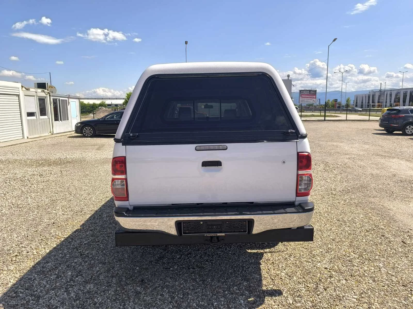 Toyota Hilux 2.5D 4X4 - изображение 6