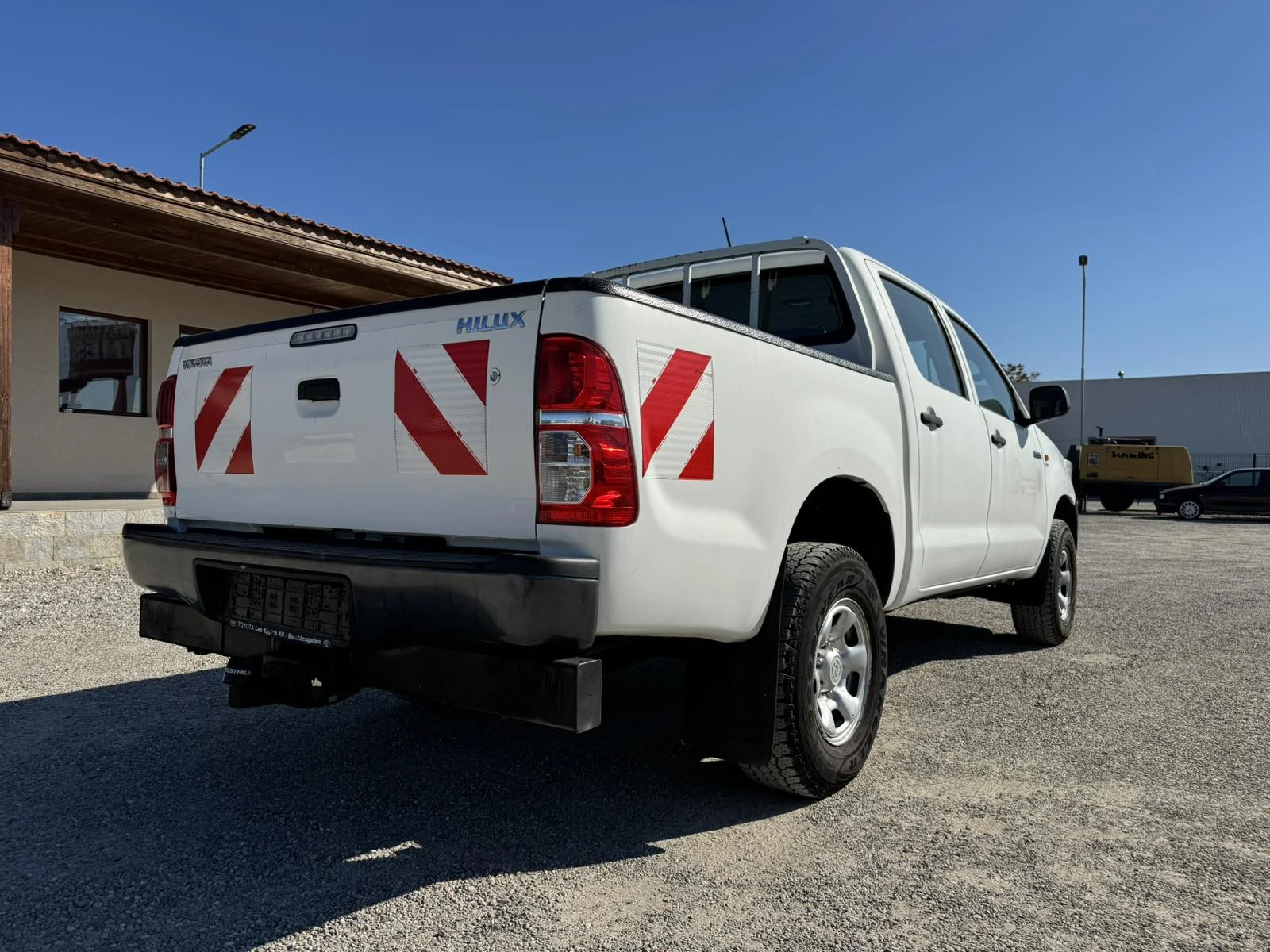 Toyota Hilux 2.5D 4X4 - изображение 7