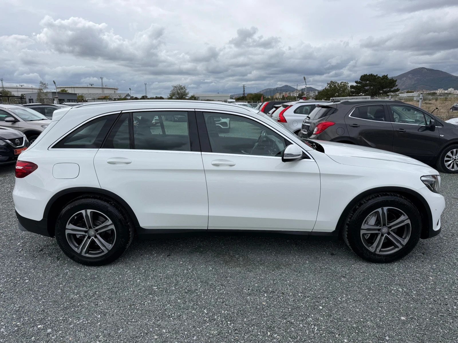 Mercedes-Benz GLC 220 (KATO НОВА)^(4-MATIC) - изображение 4
