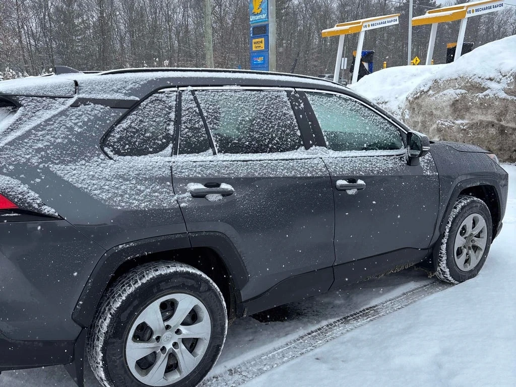 Toyota Rav4 * LE * CARFAX * БЕЗ ПЪРВОНАЧАЛНА ВНОСКА - изображение 3