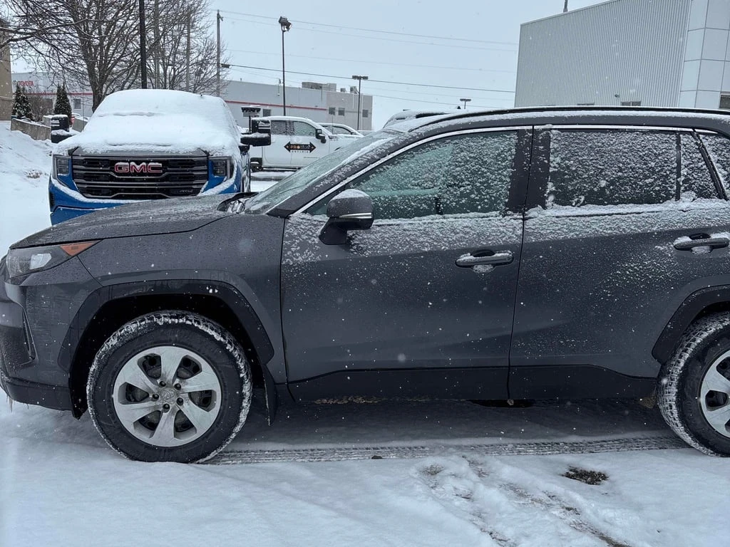 Toyota Rav4 * LE * CARFAX * БЕЗ ПЪРВОНАЧАЛНА ВНОСКА - изображение 2