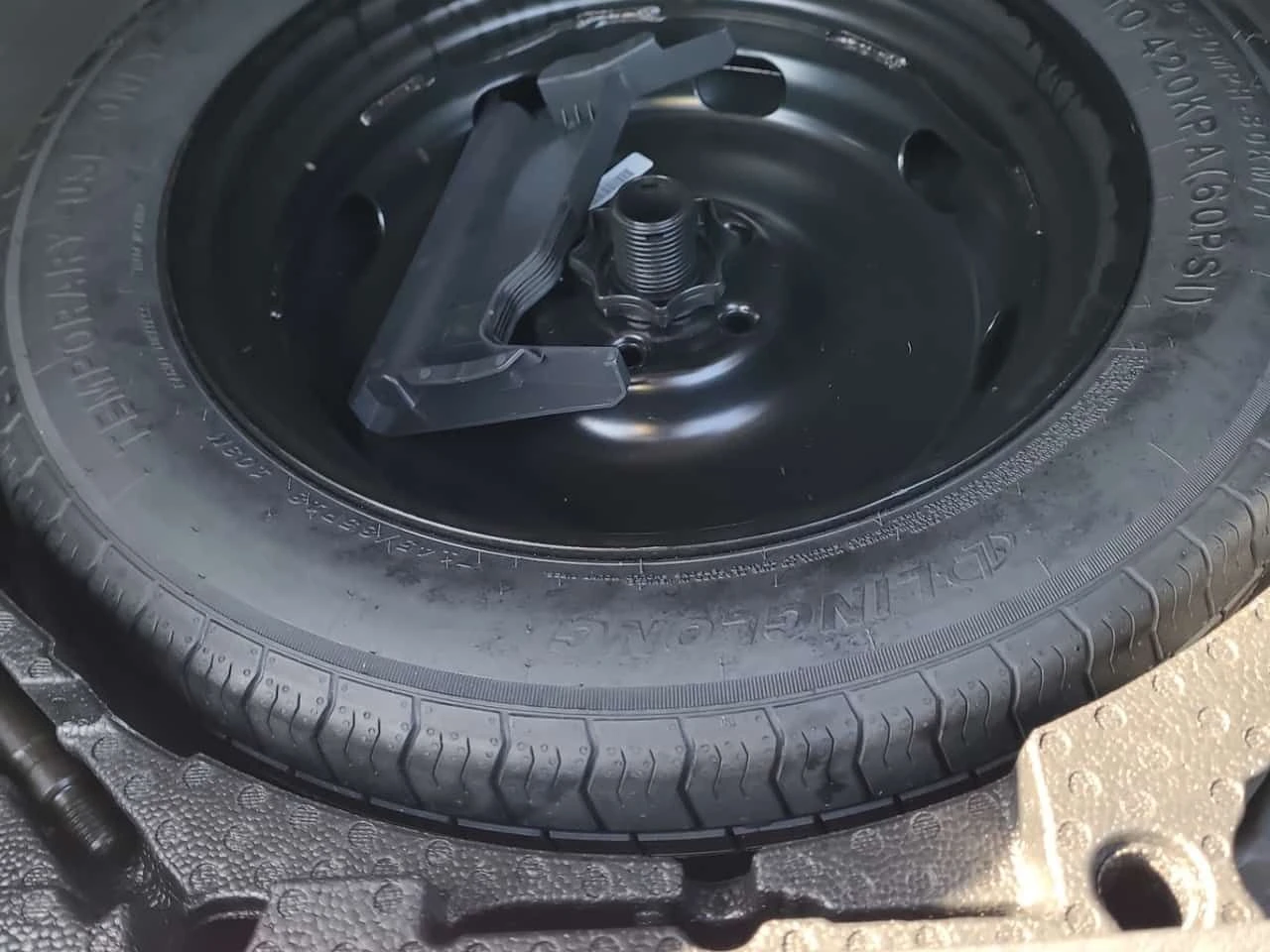 VW Tiguan * COMFORTLINE R LINE BLACK EDITION* ПАНОРАМА* 2 КЛ, снимка 15 - Автомобили и джипове - 53912936