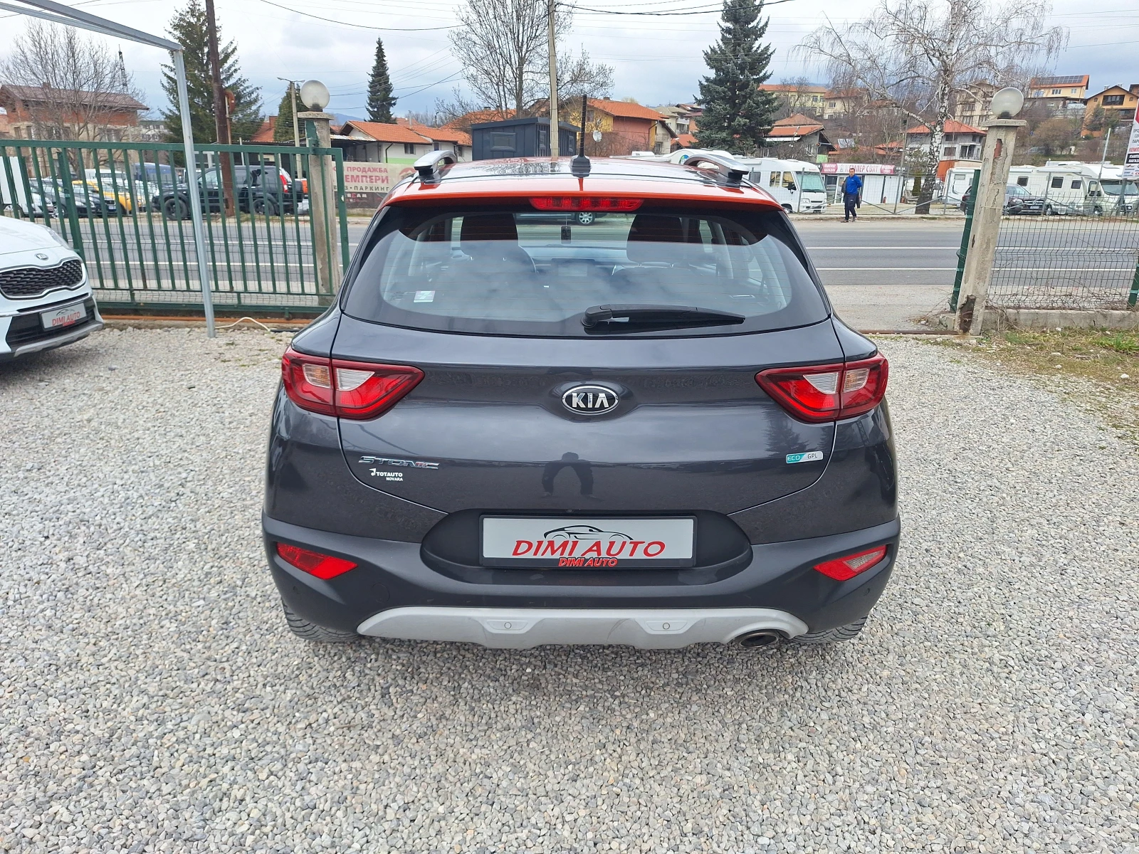 Kia Stonic 1.4 100ks ECO GPL Kamera!, снимка 4 - Автомобили и джипове - 53950660