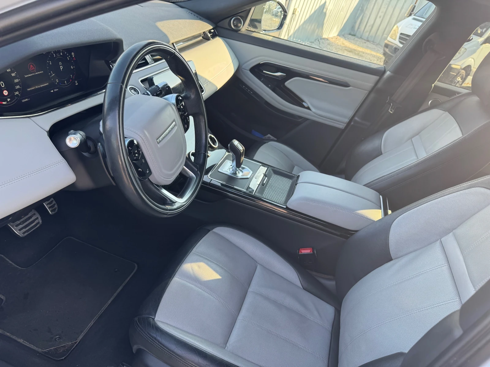 Land Rover Evoque 2.0i - 250ps / 9 �� / R-Dynamic / FULL | Mobile.bg � ����������� 8