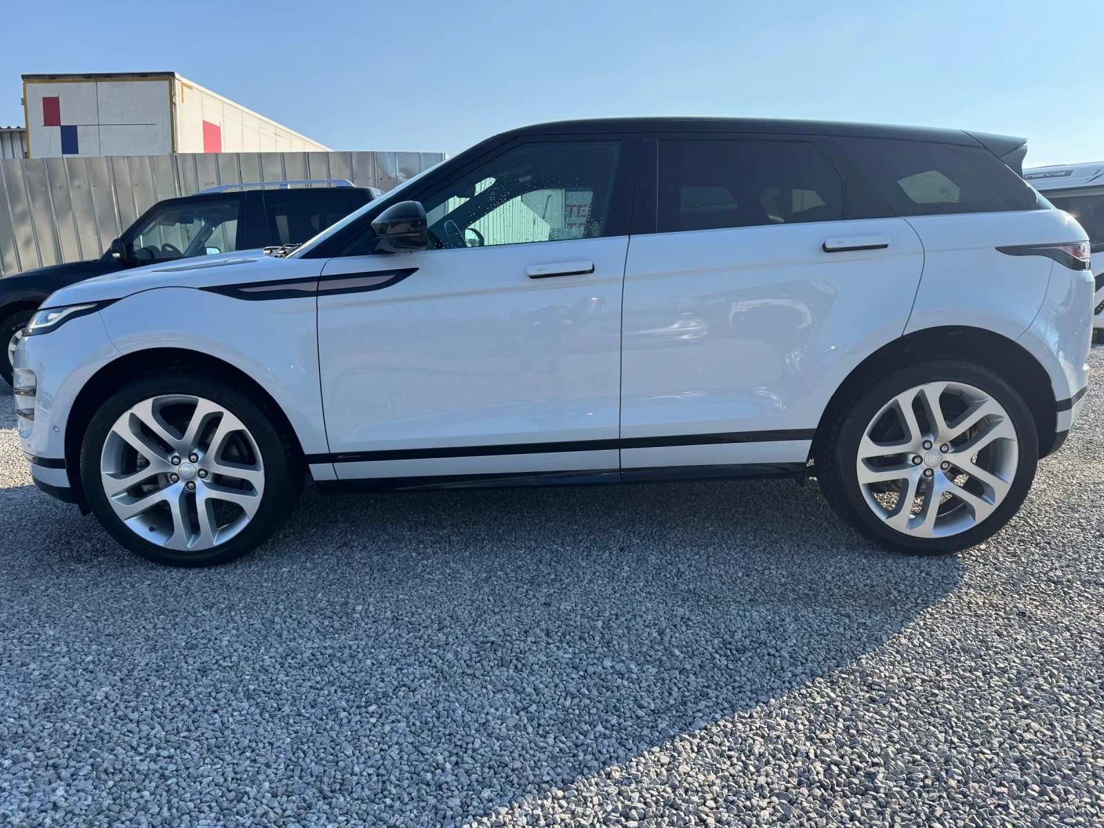 Land Rover Evoque 2.0i - 250ps / 9 �� / R-Dynamic / FULL | Mobile.bg � ����������� 6