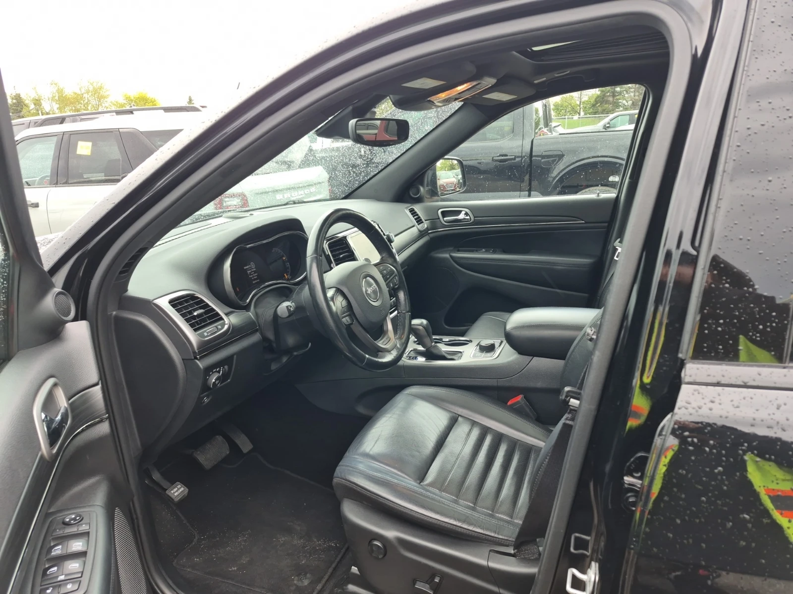 Jeep Grand cherokee LIMITED X * CARFAX * АВТО КРЕДИТ * Цена до БГ * , снимка 7 - Автомобили и джипове - 54599229