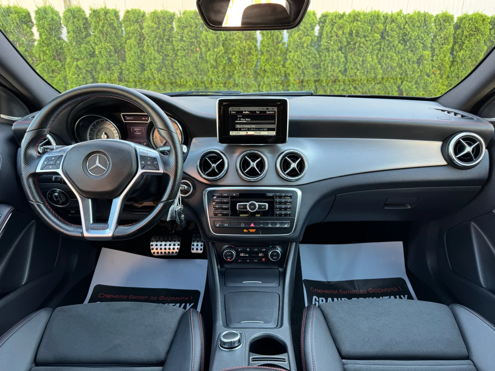 Mercedes-Benz GLA 200 CDI 4Matic* AMG* 7G-Tronic* КАТО НОВ* ШВЕЙЦАРИЯ!!!, снимка 12 - Автомобили и джипове - 55167162