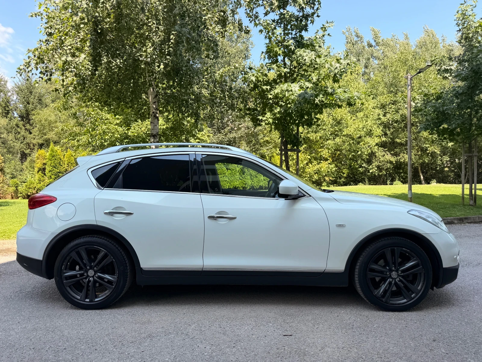 Infiniti Ex30 D / 4x4, снимка 8 - Автомобили и джипове - 55733167