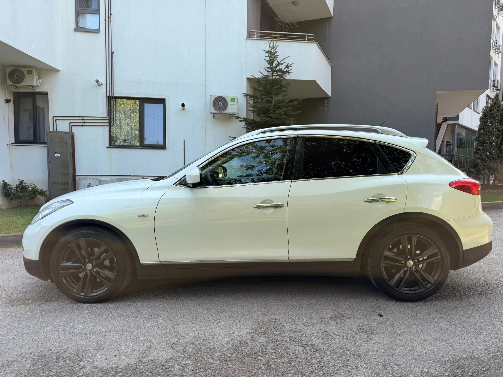 Infiniti Ex30 D / 4x4, снимка 4 - Автомобили и джипове - 55733167