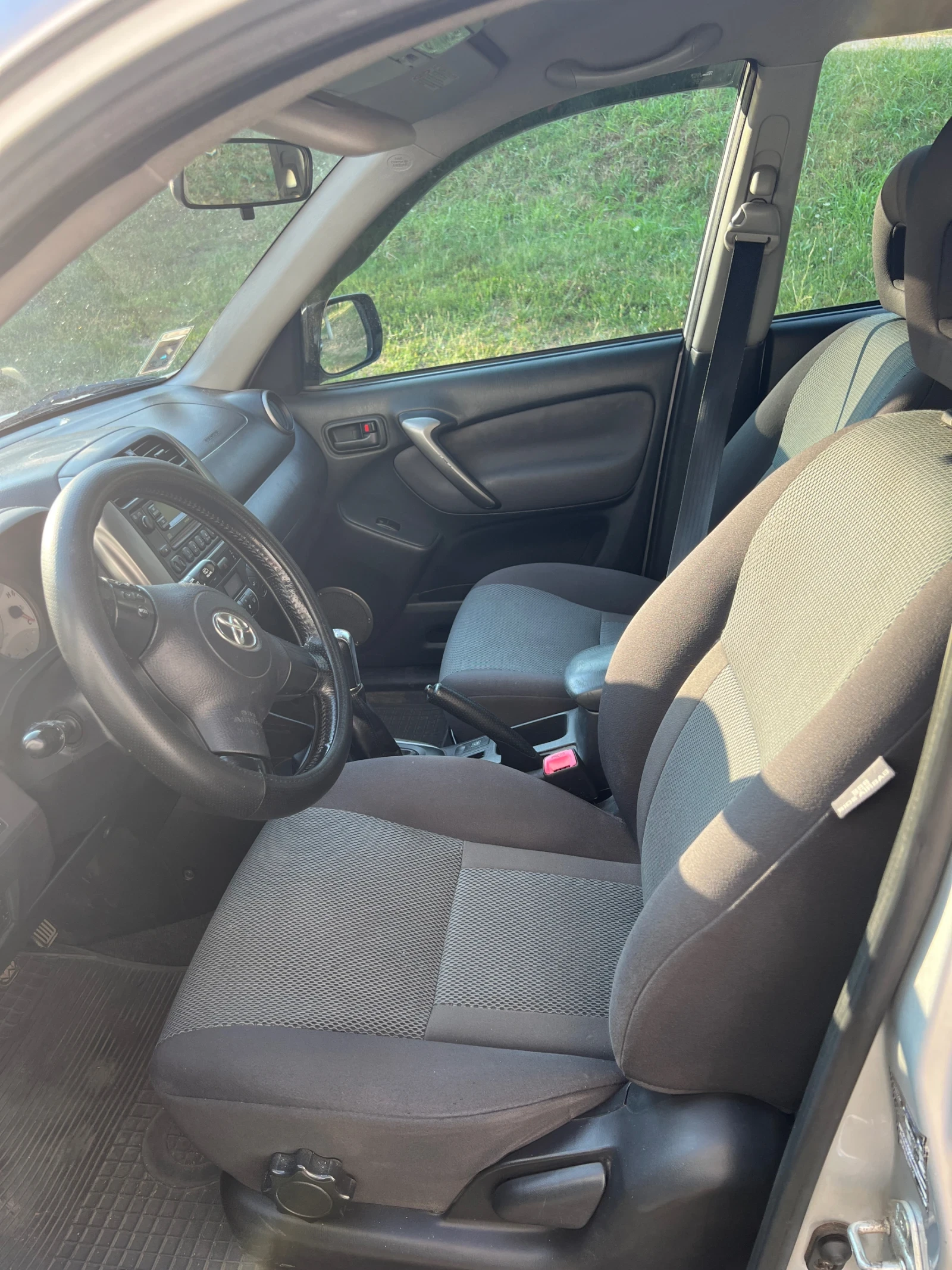 Toyota Rav4, снимка 10 - Автомобили и джипове - 56132395