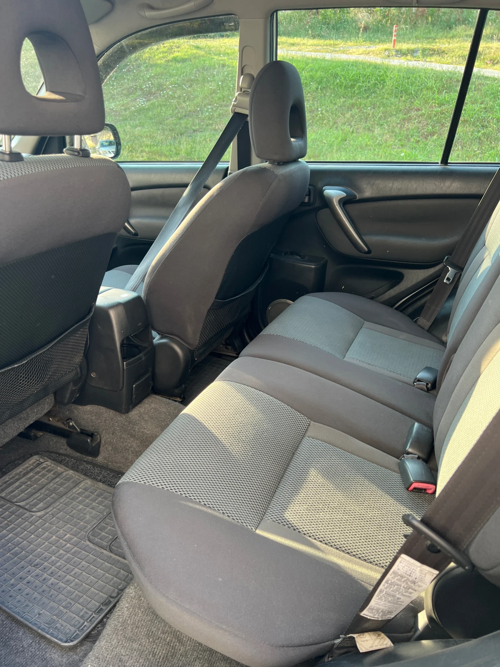 Toyota Rav4, снимка 9 - Автомобили и джипове - 56132395
