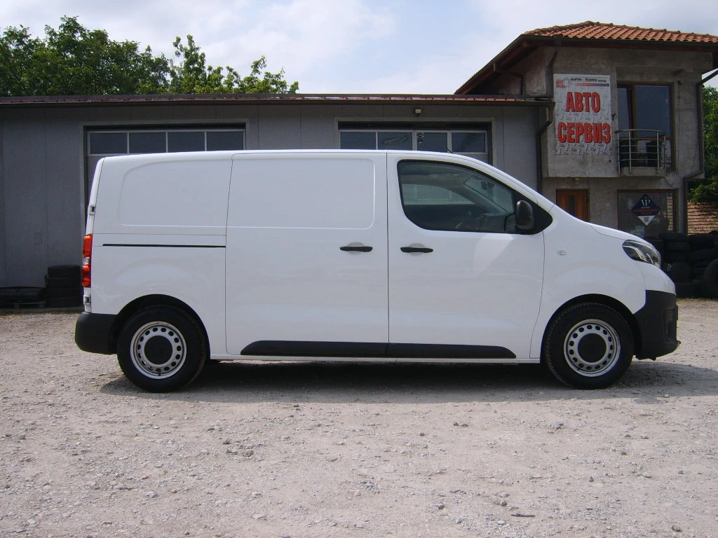 Toyota Proace 1, 5d   120p.s. - изображение 3