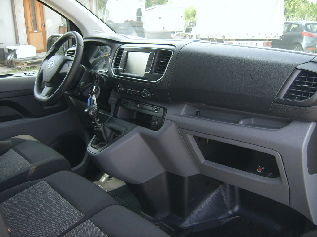 Toyota Proace 1, 5d   120p.s. - изображение 7