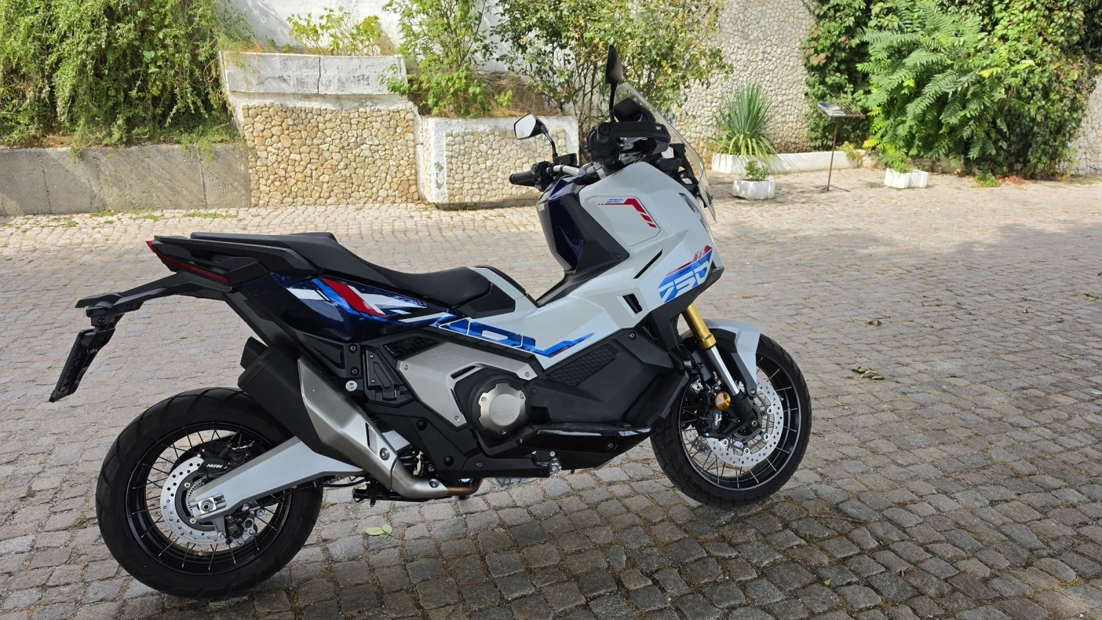 Honda X-ADV 750 special edition!, снимка 5 - Мотоциклети и мототехника - 56084624