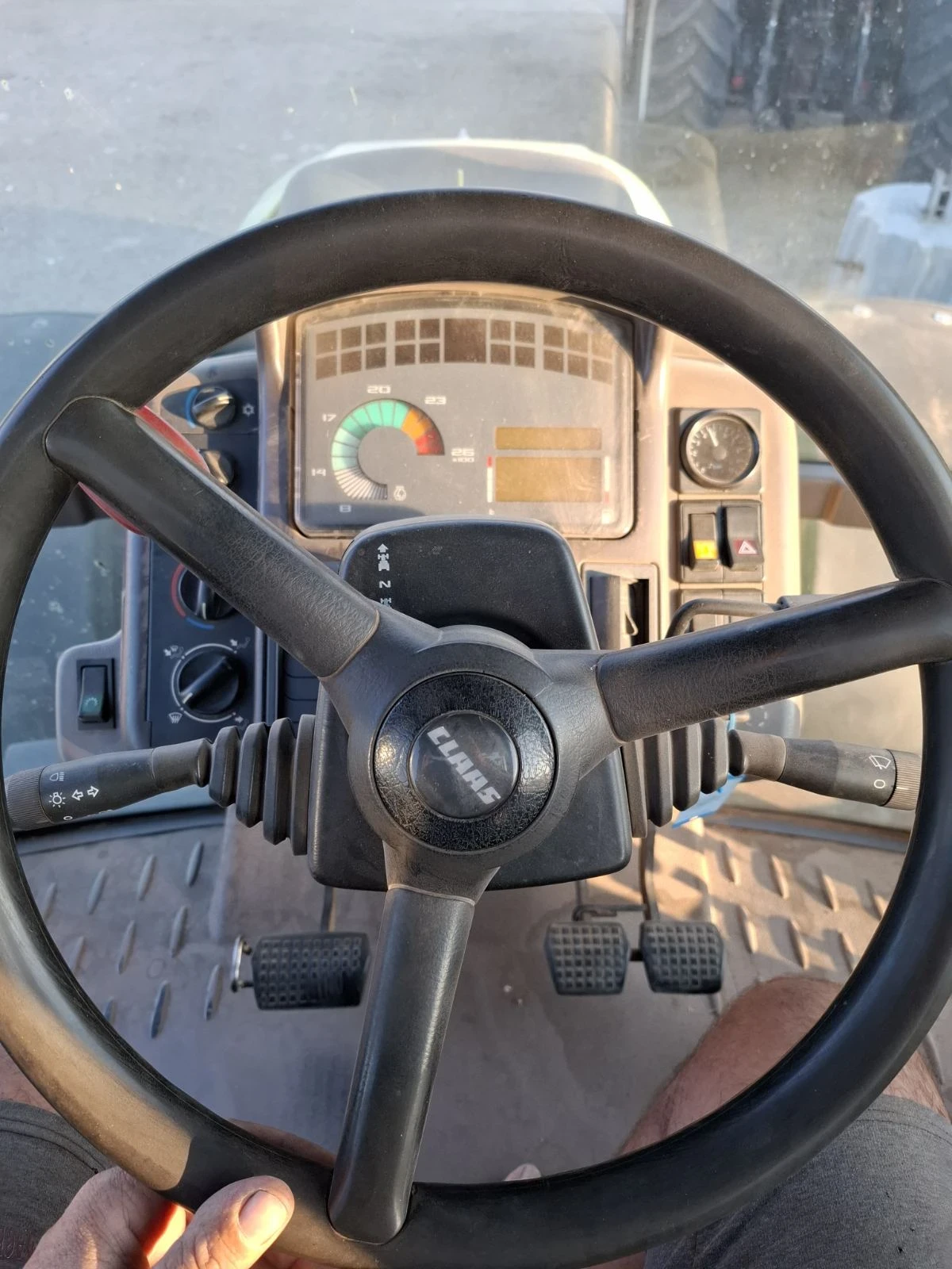 Трактор Claas Ares 836rz - изображение 9
