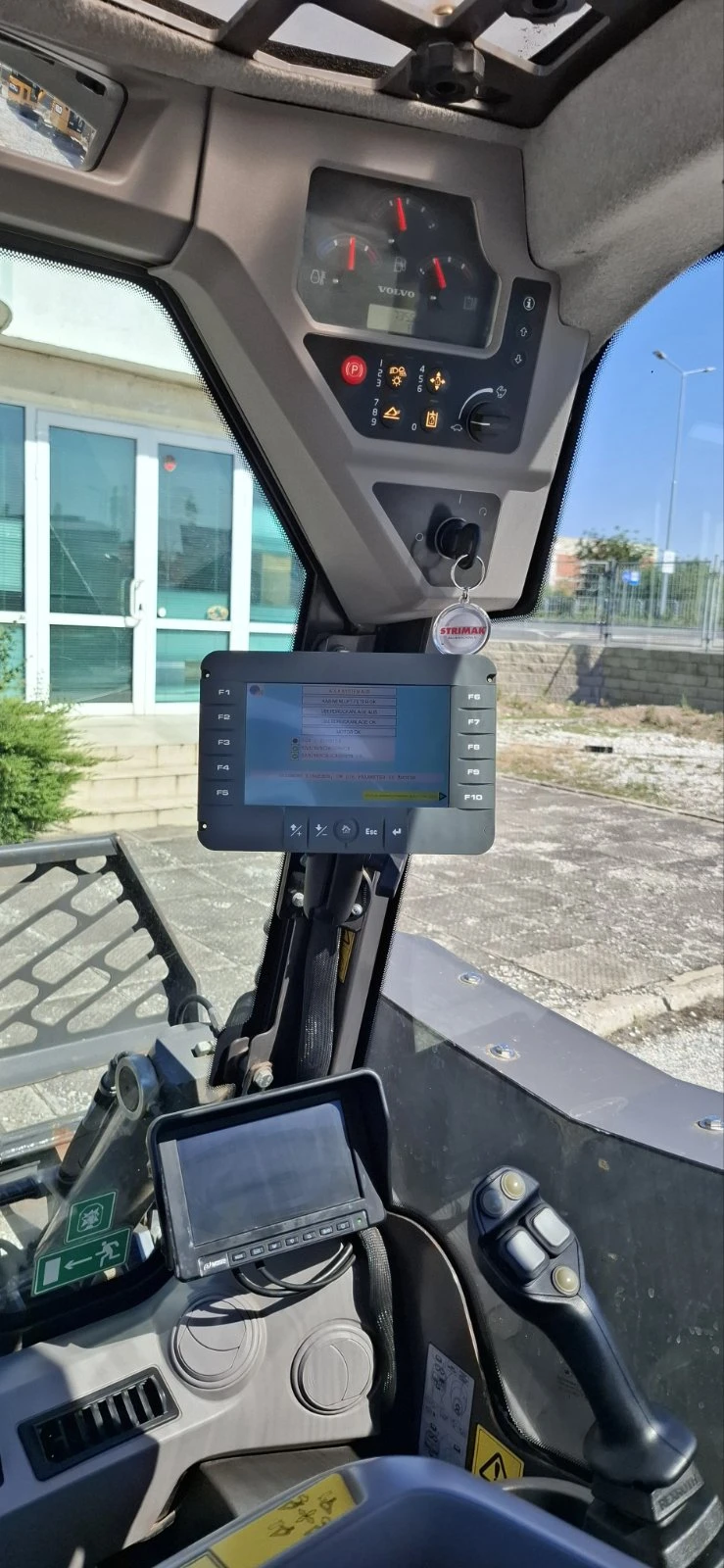 Мини челни товарачи Volvo MC 70C / КЛИМАТИК  * ADR * , снимка 16 - Индустриална техника - 55484158