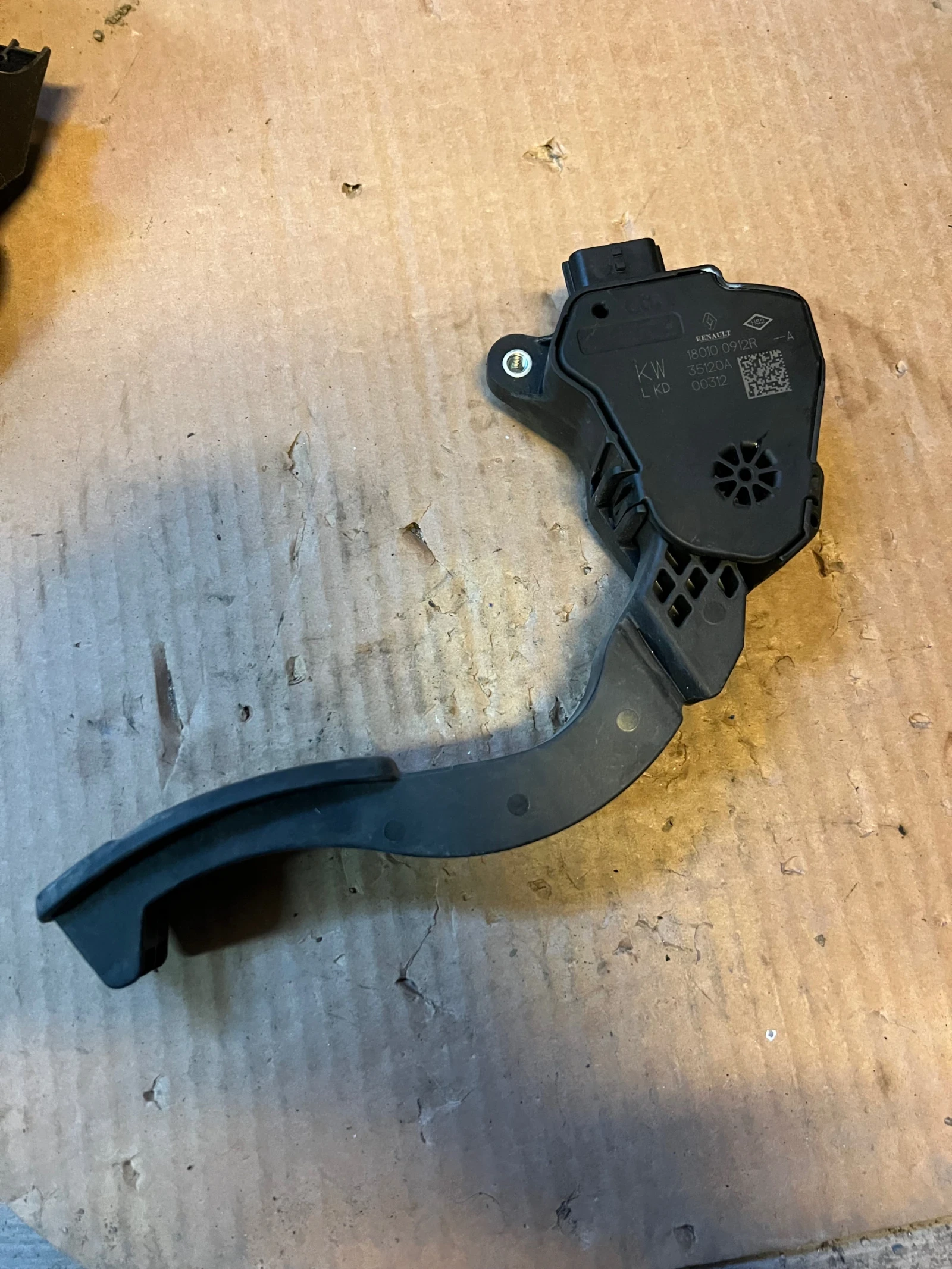 180100912R ����� ��� DACIA  18010 0912R   --A | Mobile.bg � ����������� 2