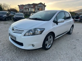������ Toyota Auris