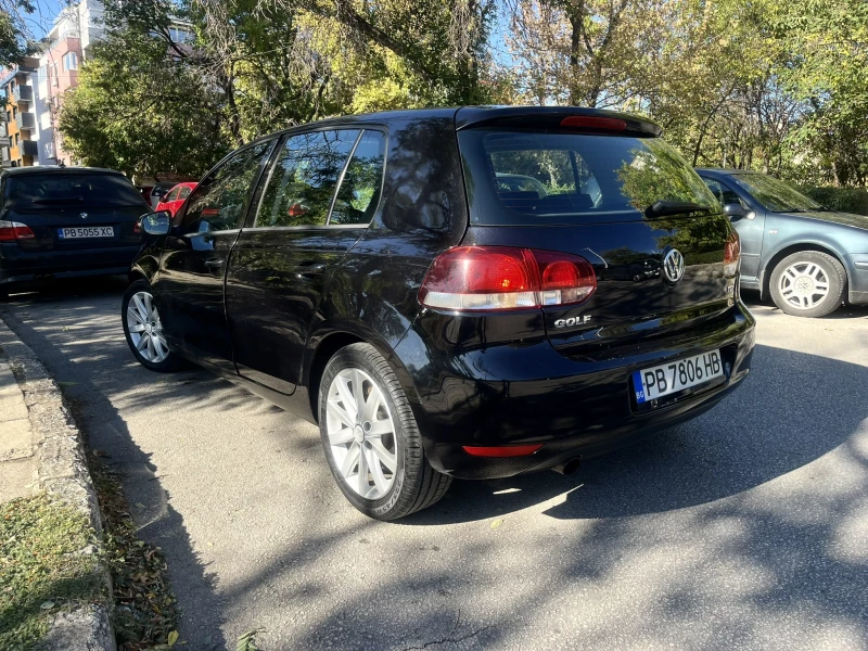 VW Golf 1.6 tdi, снимка 4 - Автомобили и джипове - 47410723