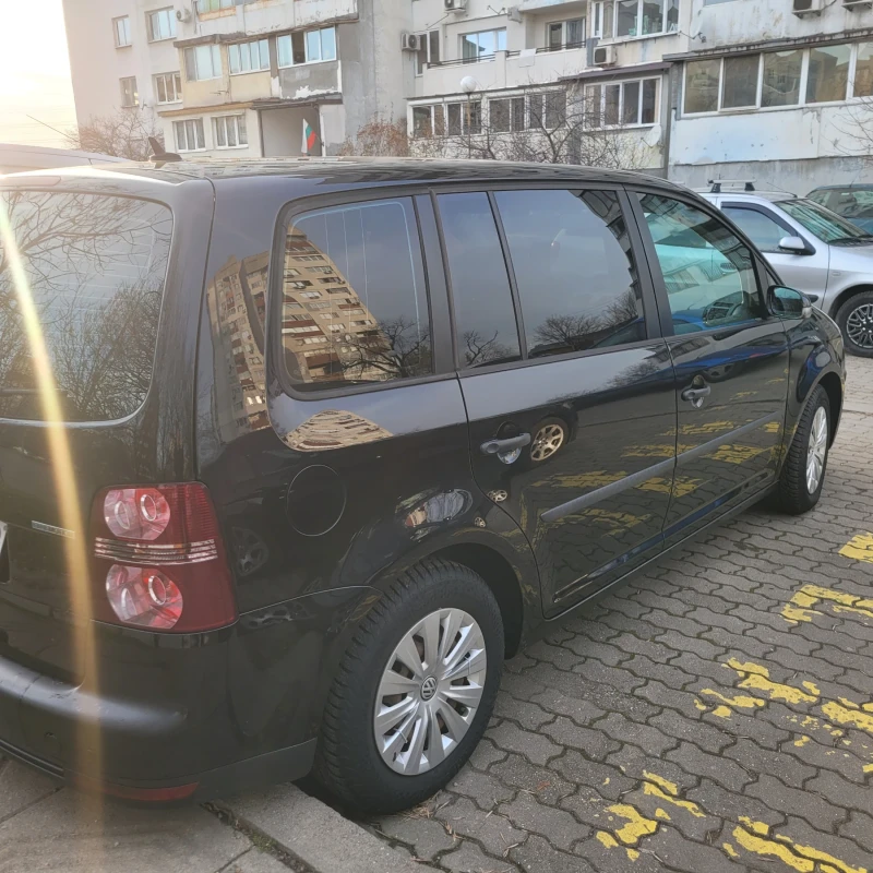 VW Touran, снимка 3 - Автомобили и джипове - 48933098