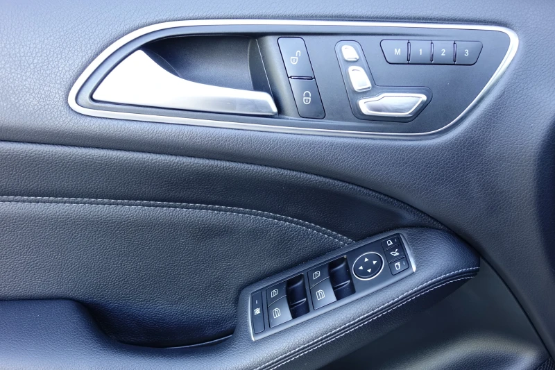 Mercedes-Benz B 200 4 MATIC* AMG PAKET* HARMAN/KARDON* , снимка 14 - Автомобили и джипове - 51671962