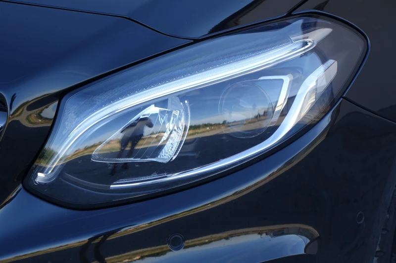 Mercedes-Benz B 200 4 MATIC* AMG PAKET* HARMAN/KARDON* , снимка 4 - Автомобили и джипове - 51671962