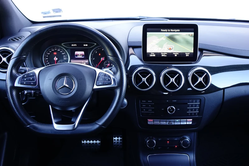 Mercedes-Benz B 200 4 MATIC* AMG PAKET* HARMAN/KARDON* , снимка 11 - Автомобили и джипове - 51671962
