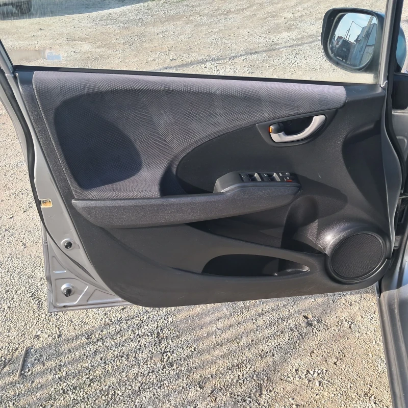 Honda Jazz 1.4i elegance, снимка 7 - Автомобили и джипове - 52669330