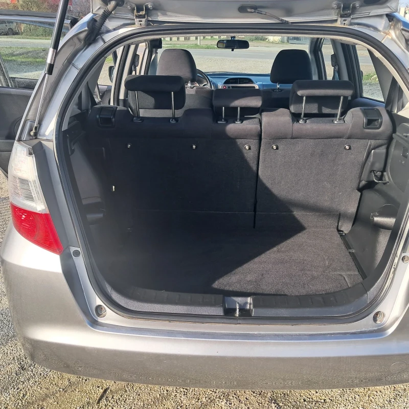 Honda Jazz 1.4i elegance, снимка 10 - Автомобили и джипове - 52669330