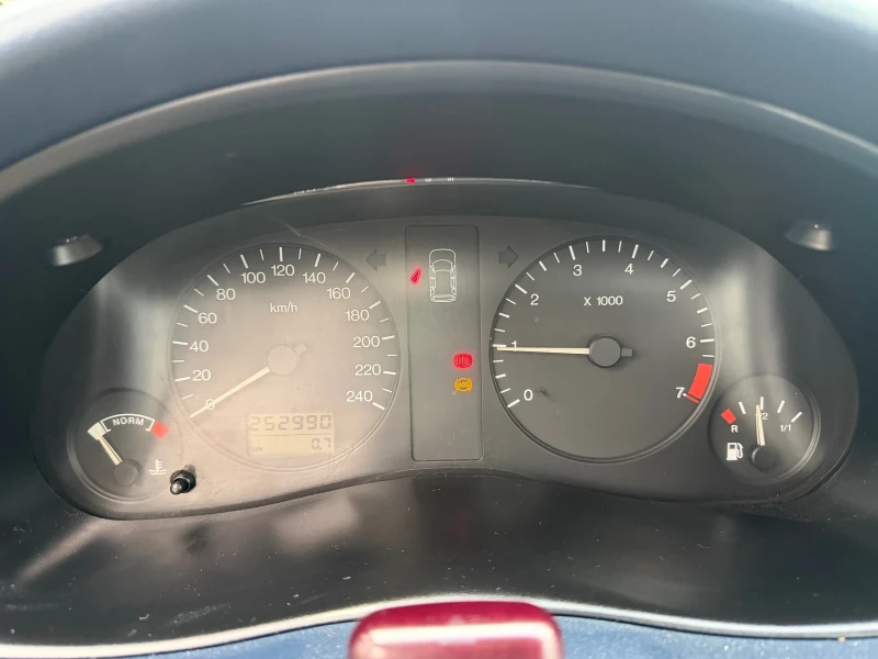 Ford Galaxy 2.0i, снимка 13 - Автомобили и джипове - 52697731