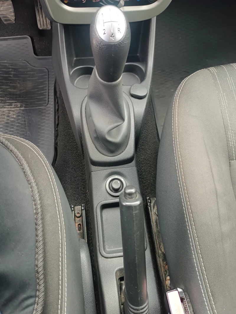 Dacia Logan 1, 5 dCi, 7 места, ЛИЗИНГ , снимка 7 - Автомобили и джипове - 52699890