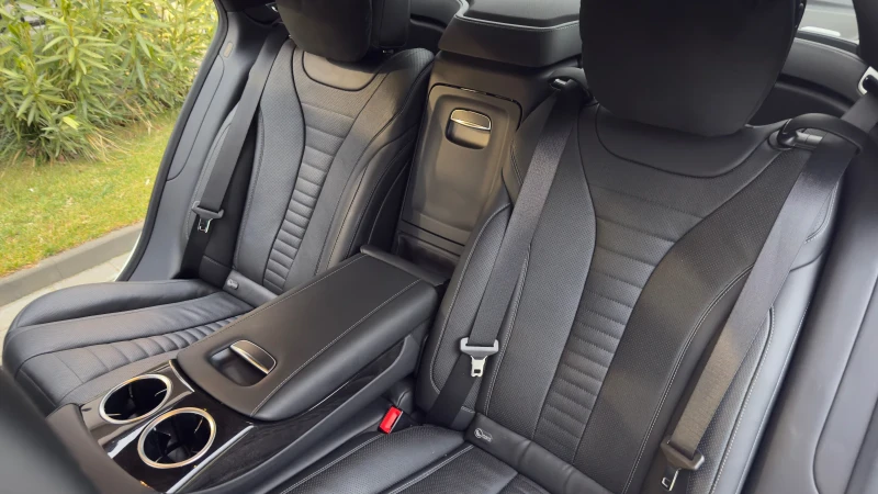 Mercedes-Benz S 560, снимка 16 - Автомобили и джипове - 53056780