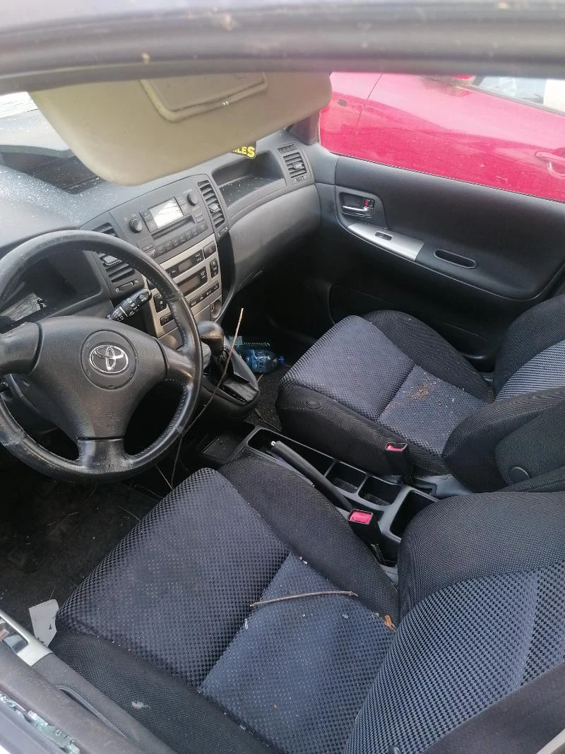 Toyota Corolla verso 1CD_FTV, снимка 4 - Автомобили и джипове - 35811651