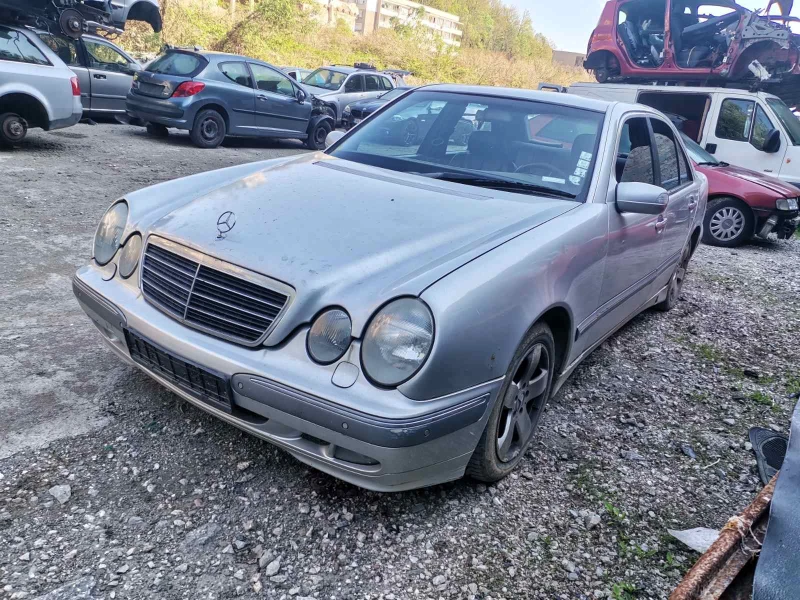 Mercedes-Benz E 220 CDI AUTO - 11 лв. - 24022408 | Car24.bg