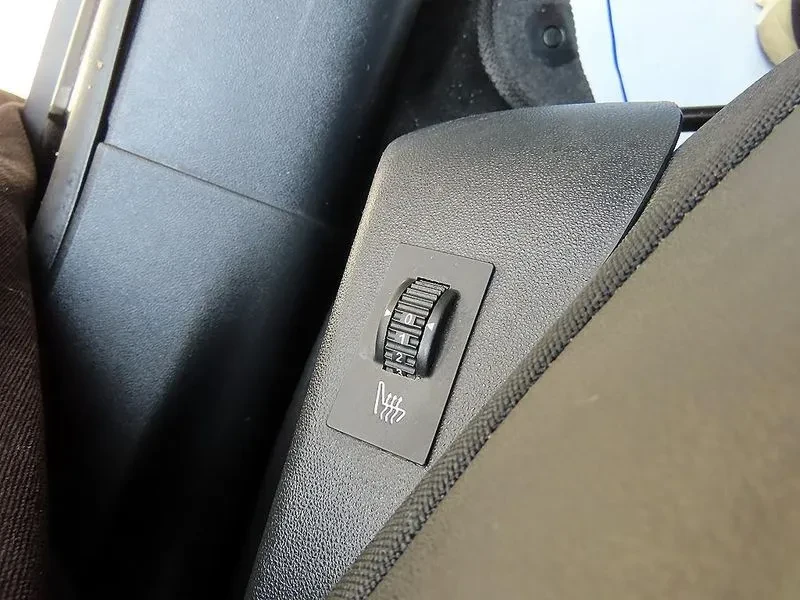Peugeot 2008 1.6 BlueHDI - САМО 30% АВАНС, снимка 13 - Автомобили и джипове - 56016817