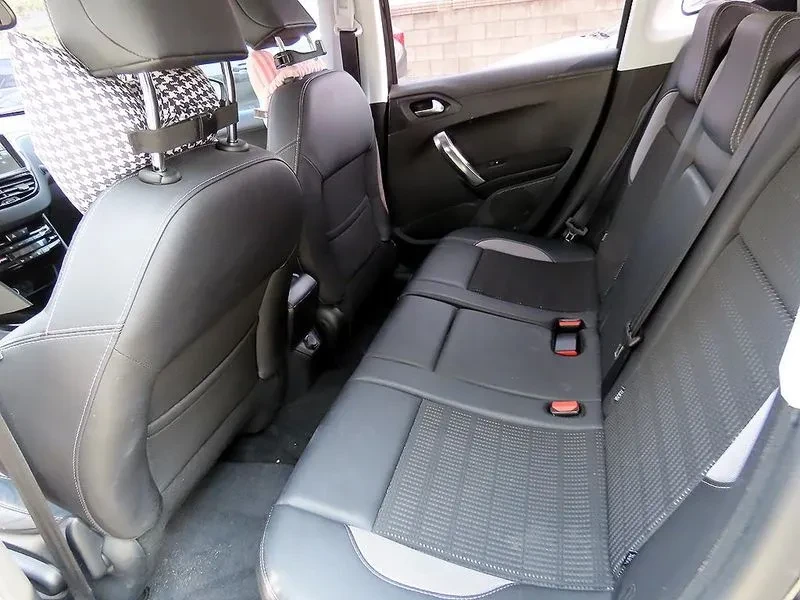 Peugeot 2008 1.6 BlueHDI - САМО 30% АВАНС, снимка 6 - Автомобили и джипове - 56016817