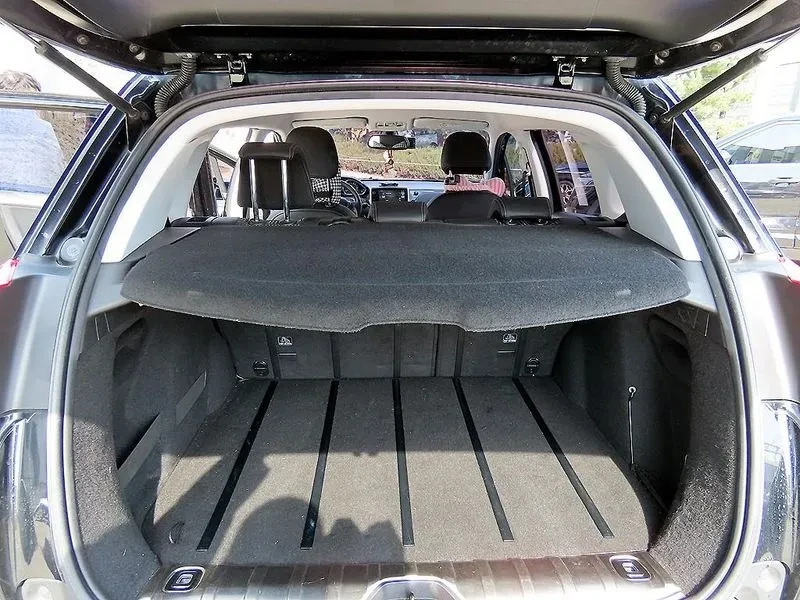 Peugeot 2008 1.6 BlueHDI - САМО 30% АВАНС, снимка 17 - Автомобили и джипове - 56016817