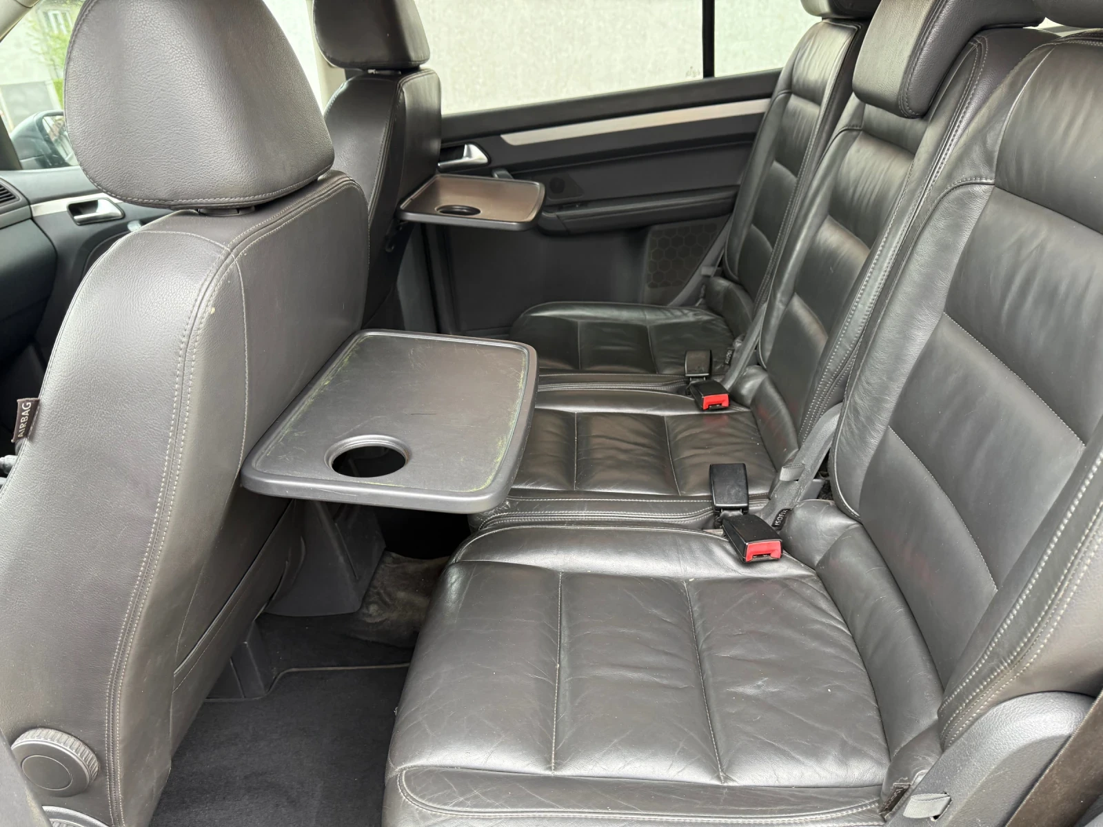 VW Touran 1.4 Turbo Метан-Бензин. 7 местен сам паркира - изображение 6