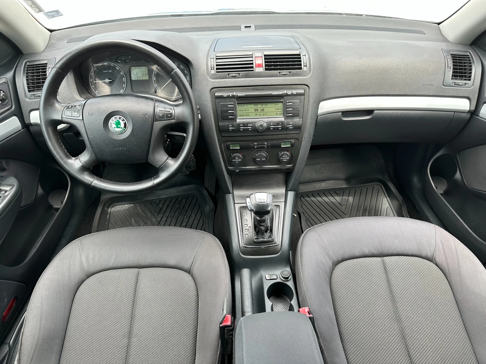 Skoda Octavia 1.9 TDI 105 к.с. DSG/Автоматик - изображение 10
