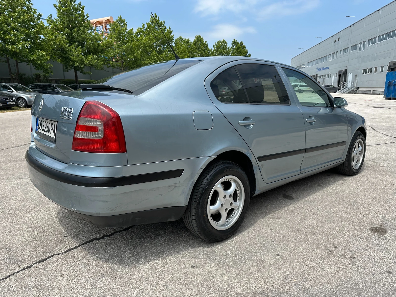 Skoda Octavia 1.9 TDI 105 к.с. DSG/Автоматик - изображение 4