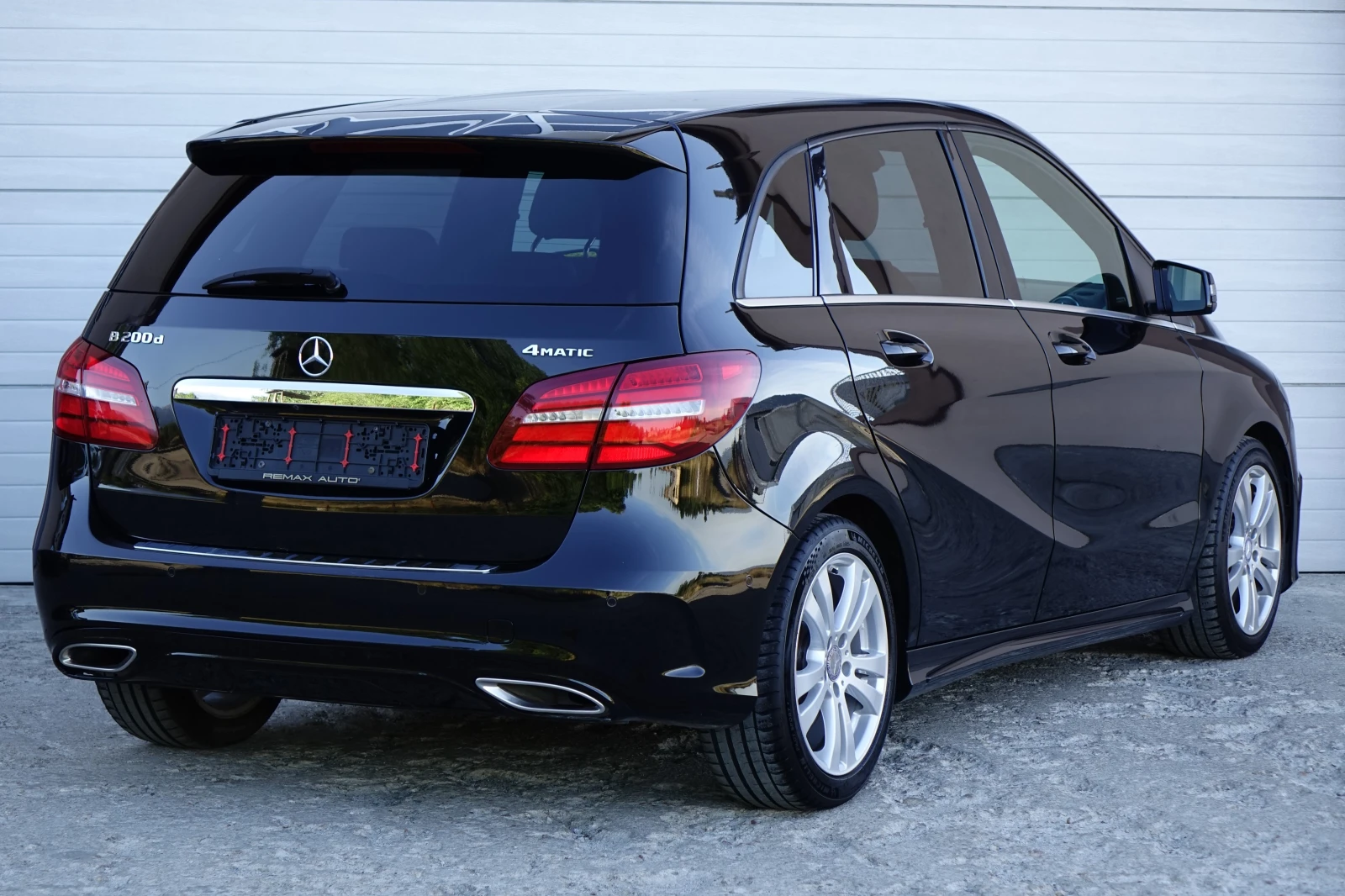 Mercedes-Benz B 200 4 MATIC* AMG PAKET* HARMAN/KARDON*  - изображение 9