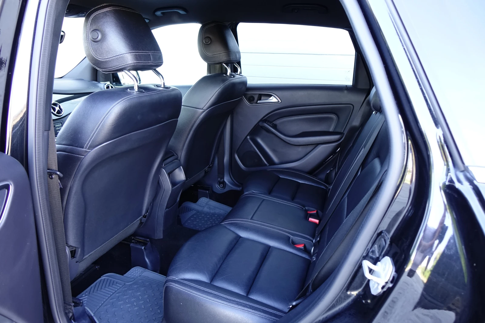 Mercedes-Benz B 200 4 MATIC* AMG PAKET* HARMAN/KARDON*  | Mobile.bg   17