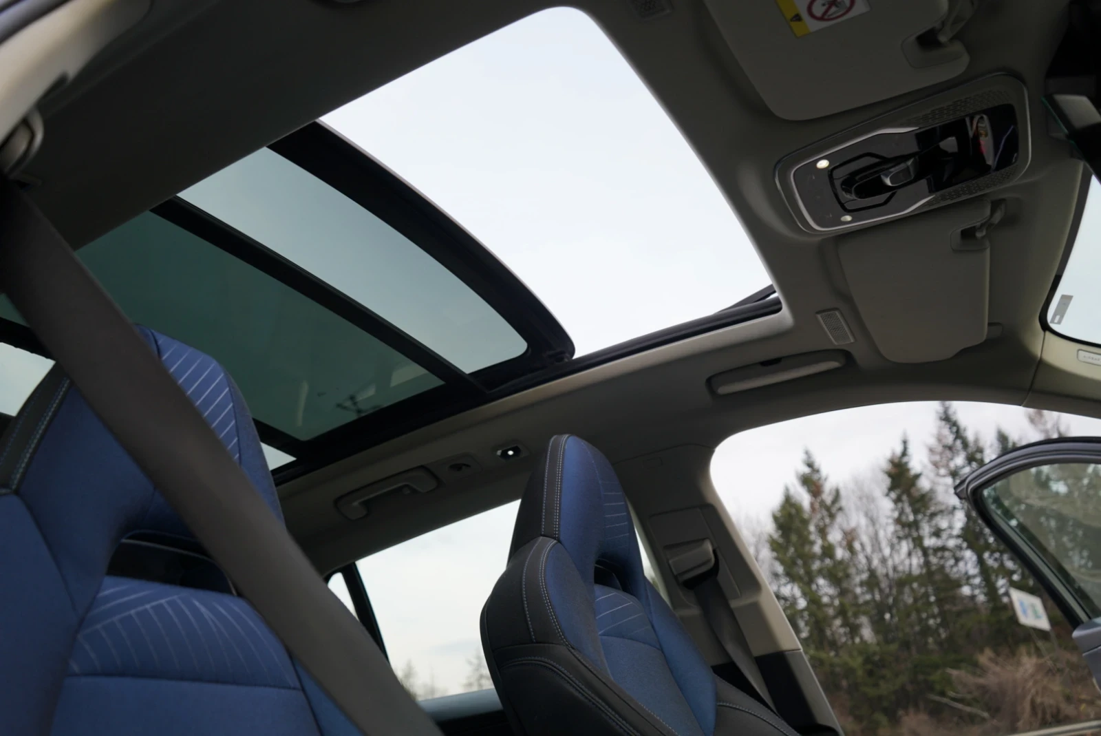 LynkCo 01 ����� ������ (HEV)   ������ + ������������ ����� | Mobile.bg � ����������� 12