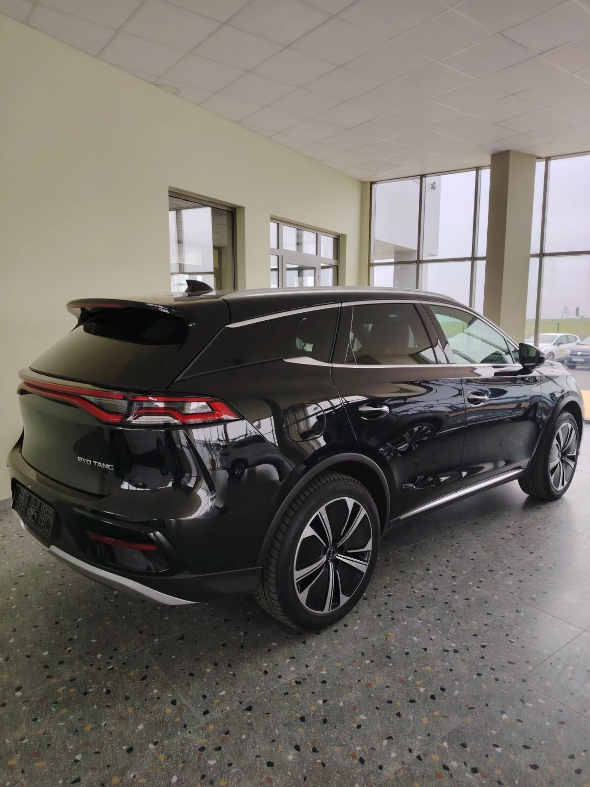 BYD Tang Tang II 517кс.108.8kWh, снимка 4 - Автомобили и джипове - 53809250